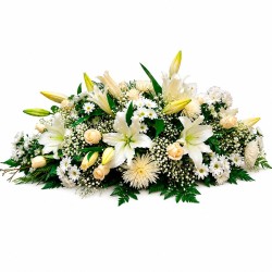 Almohadón de Rosas y Lilium Blancos “Respect” MA-27